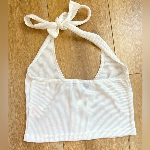 pretty little thing halter top - Picture 2 of 3